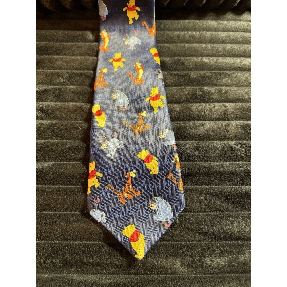 Vintage Disney Pooh Necktie‎ - Pooh, Tigger, Eeyore
